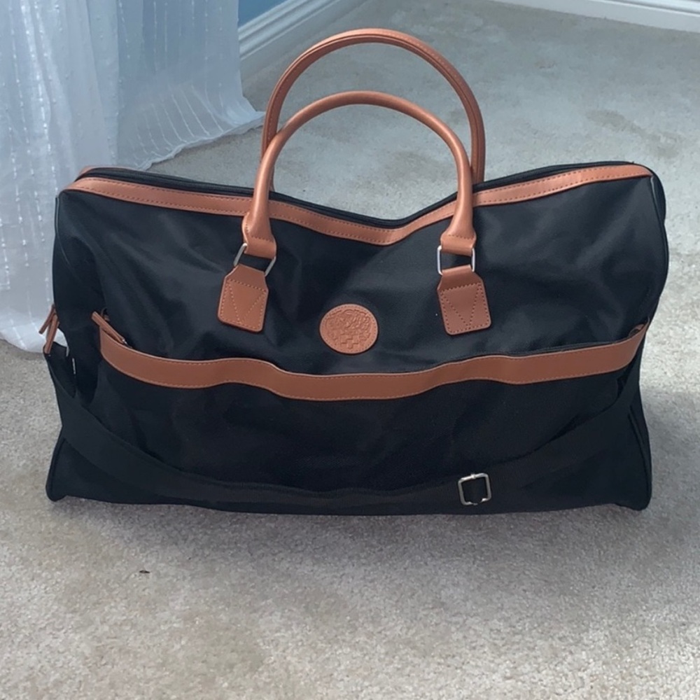 VINCE CAMUTO weekender bag